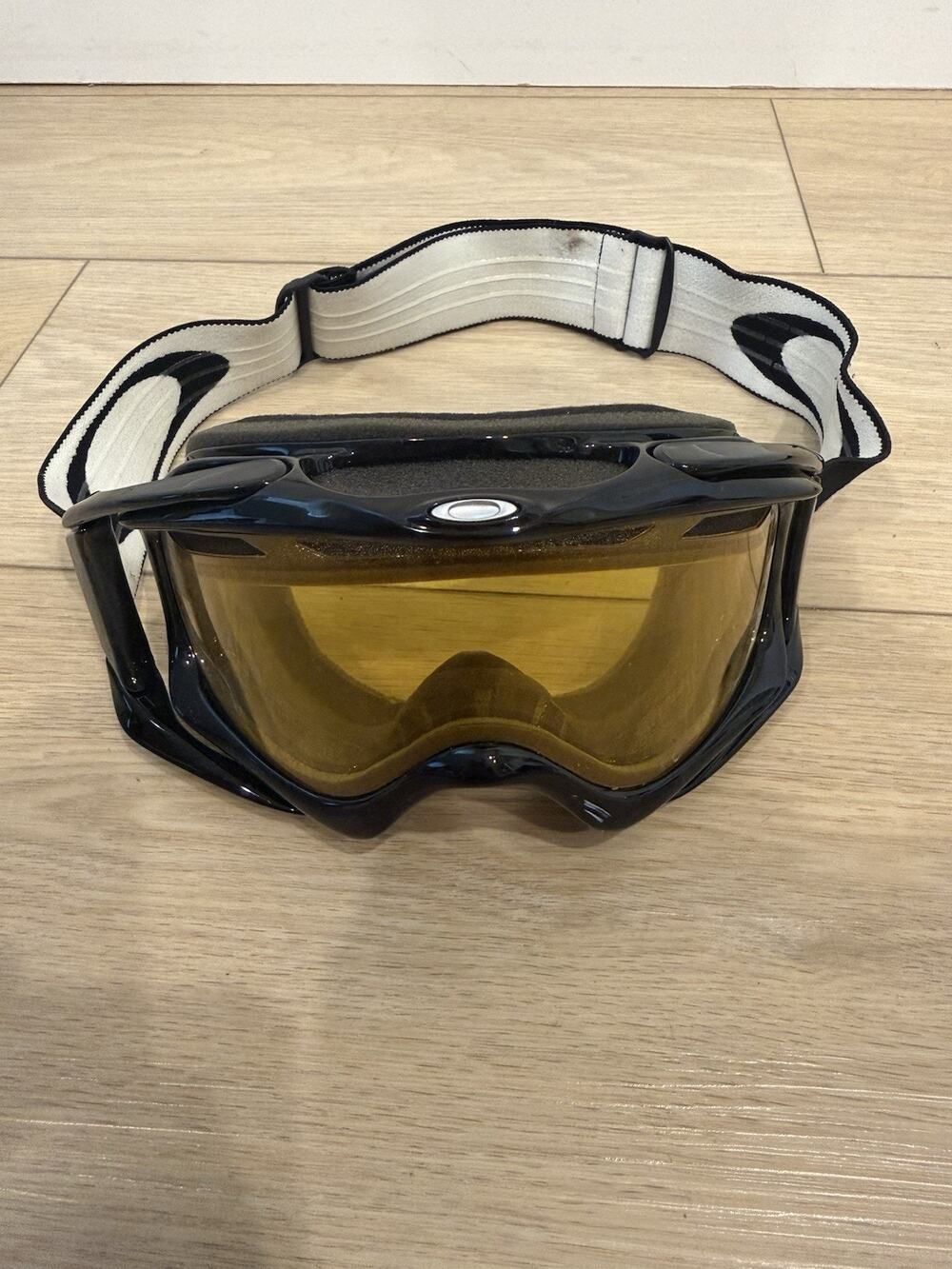 Oakley Wisdom Snowboarding Ski Black Goggles With Nose Guard Yellow Lens